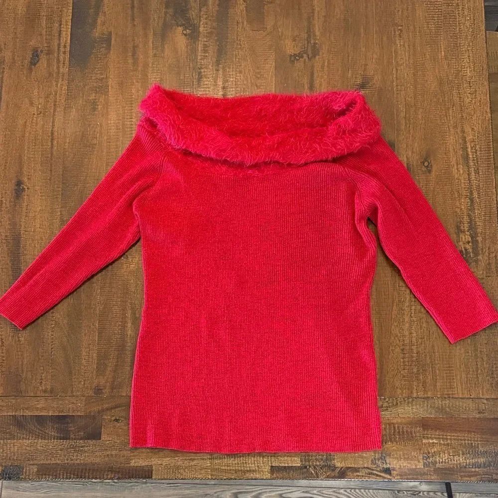 NY Collection Red-sweater with Fuzzy Collar